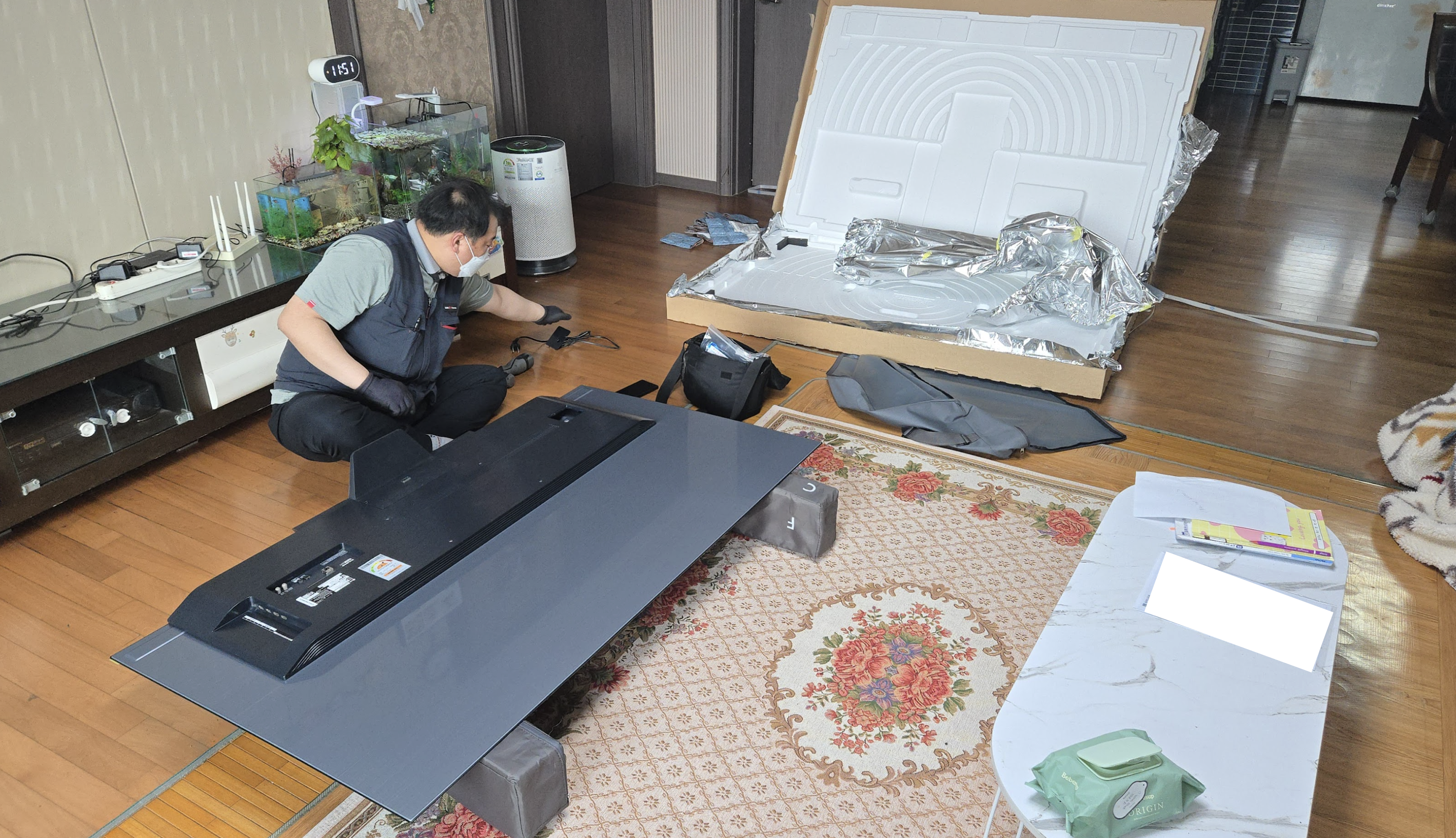 LG OLED TV 신규 패널 교체·조립 모습